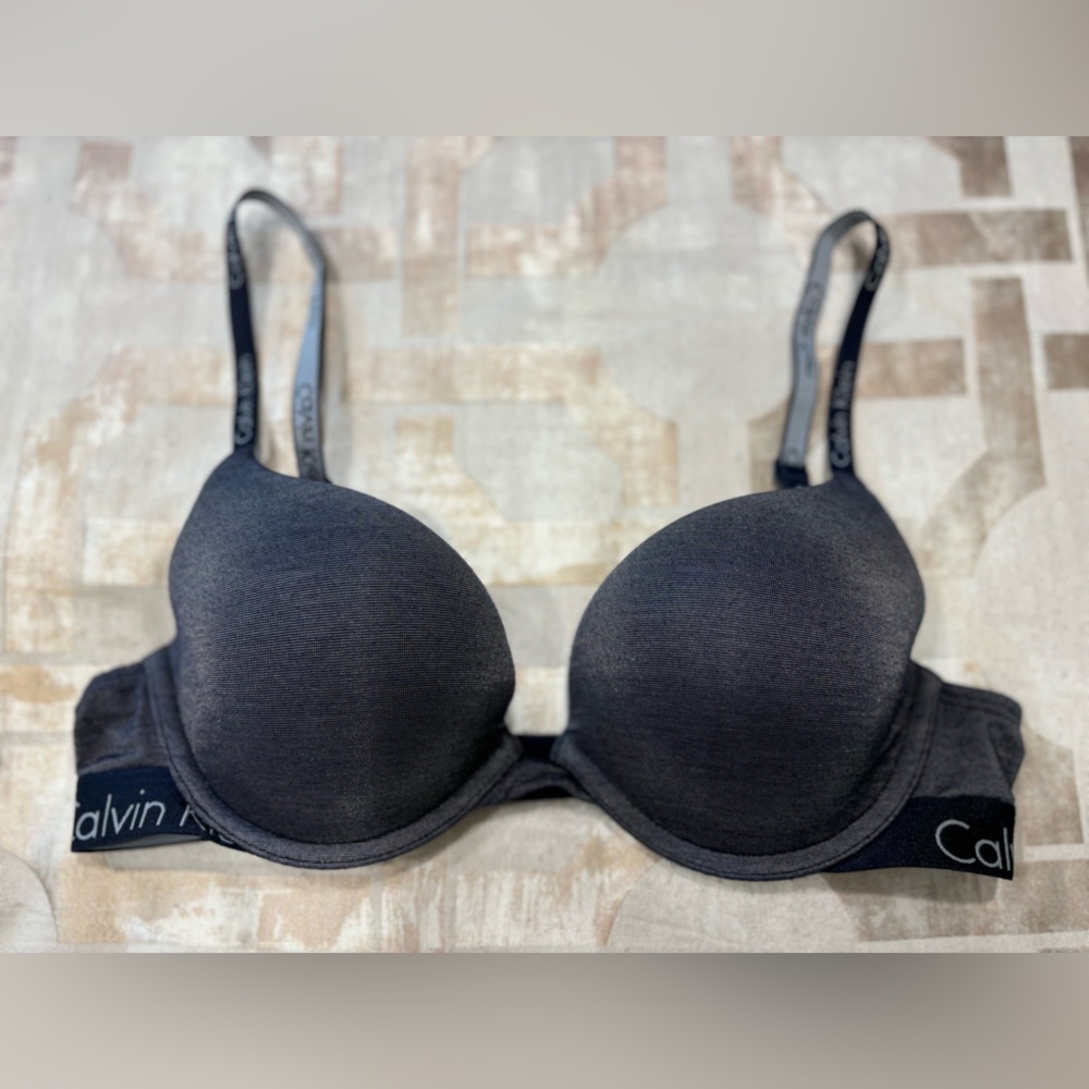 Calvin Klein bra. Standard padding size 32 A